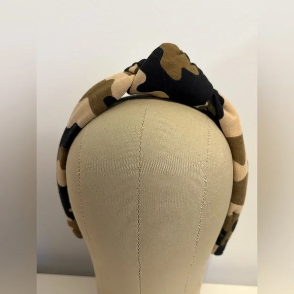 Lele Sadoughi Camouflage Knotted Headband - Picture 2 of 4
